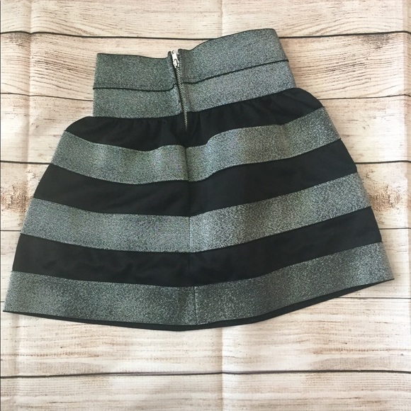 Girl skirt - Picture 2 of 3